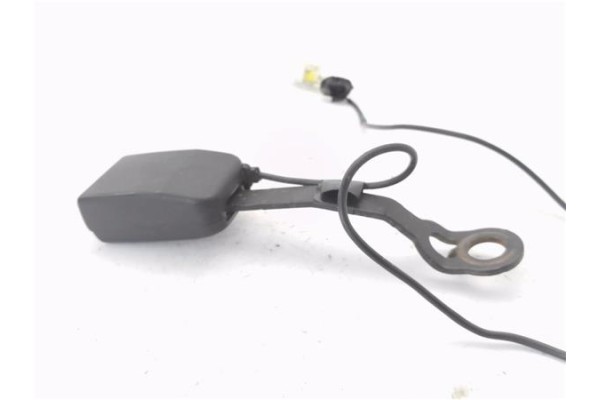 Recambio de anclaje cinturon delantero izquierdo para peugeot expert furgón (vf3a_, vf3u_, vf3x_) 2.0 hdi 120 referencia OEM IAM