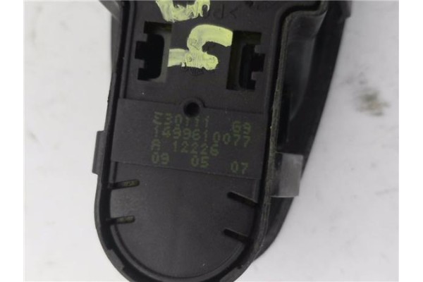 Recambio de mando elevalunas delantero izquierdo para peugeot expert furgón (vf3a_, vf3u_, vf3x_) 2.0 hdi 120 referencia OEM IAM