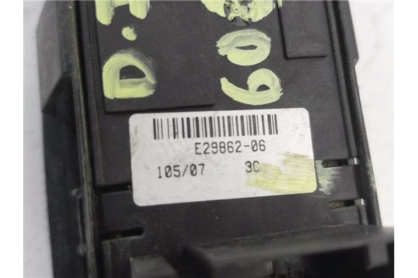 Recambio de mando elevalunas delantero izquierdo para peugeot expert furgón (vf3a_, vf3u_, vf3x_) 2.0 hdi 120 referencia OEM IAM