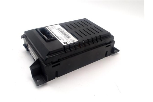 Recambio de pantalla navegador para opel zafira b 1.9 enjoy referencia OEM IAM   
