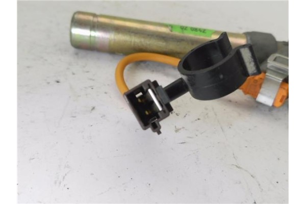 Recambio de anclaje cinturon delantero derecho para peugeot partner furgón (5) 1.9 d referencia OEM IAM 8972S2 542346511A 