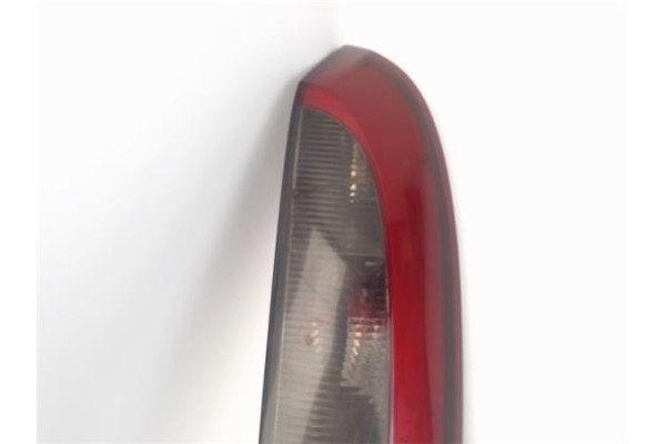 Recambio de piloto trasero derecho para opel corsa c 1.4 referencia OEM IAM 09114337 89302181 