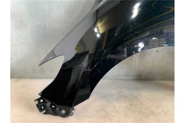 Recambio de aleta delantero izquierda para mazda 5 2.0 referencia OEM IAM C23552211C  