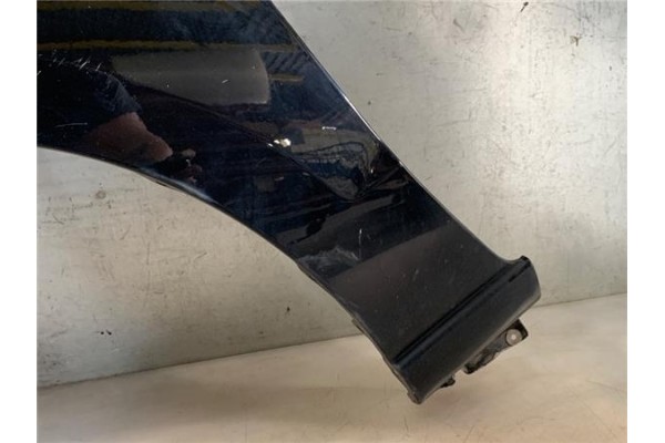 Recambio de aleta delantero izquierda para mazda 5 2.0 referencia OEM IAM C23552211C  