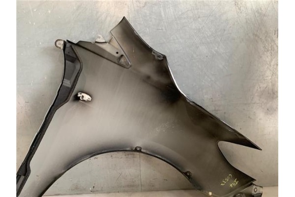 Recambio de aleta delantero izquierda para mazda 5 2.0 referencia OEM IAM C23552211C  