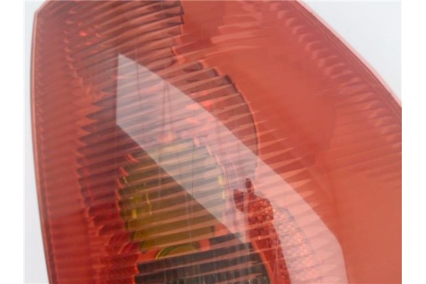 Recambio de piloto trasero derecho para peugeot 307 break / sw (s1) 1.6 16v referencia OEM IAM 6351Q6  