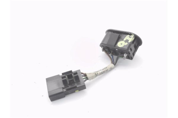 Recambio de mando elevalunas delantero izquierdo para opel corsa b 1.4 i referencia OEM IAM 90482477 3930716 