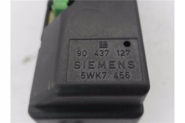 Recambio de reloj horario para opel corsa b 1.4 i referencia OEM IAM 1236491 5WK7456 90437127 