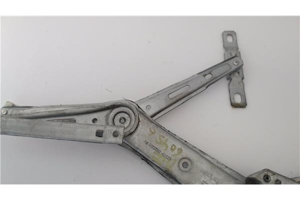Recambio de mecanismo elevalunas delantero derecho para opel zafira 1.9 cdti referencia OEM IAM 5140084  