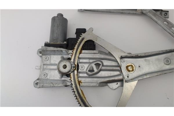 Recambio de mecanismo elevalunas delantero derecho para opel zafira 1.9 cdti referencia OEM IAM 5140084  