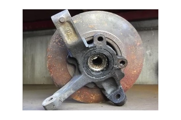 Recambio de mangueta delantero izquierda para citroen c 15 1.4 e referencia OEM IAM   