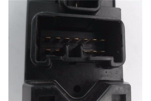 Recambio de mando elevalunas delantero izquierdo para mazda 323 f/s berlina (bj) 1.6 f active referencia OEM IAM BN4A66350A C8HD