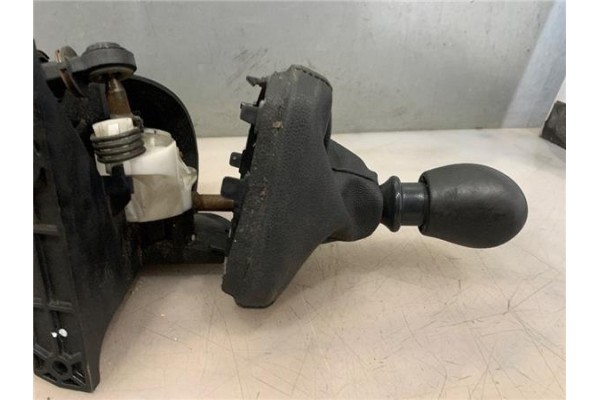 Recambio de palanca de cambio para renault master iii combi 2.3 l1h1 3,0t referencia OEM IAM 349012637R  