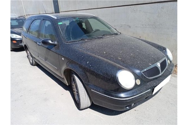 lancia lybra station wagon del año 2001