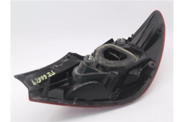 Recambio de piloto trasero izquierdo para opel corsa d 1.3 cdti referencia OEM IAM 13269050 89318811 