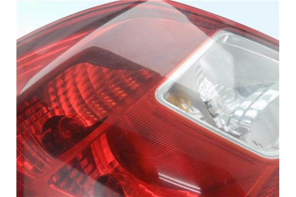 Recambio de piloto trasero izquierdo para opel corsa d 1.3 cdti referencia OEM IAM 13269050 89318811 