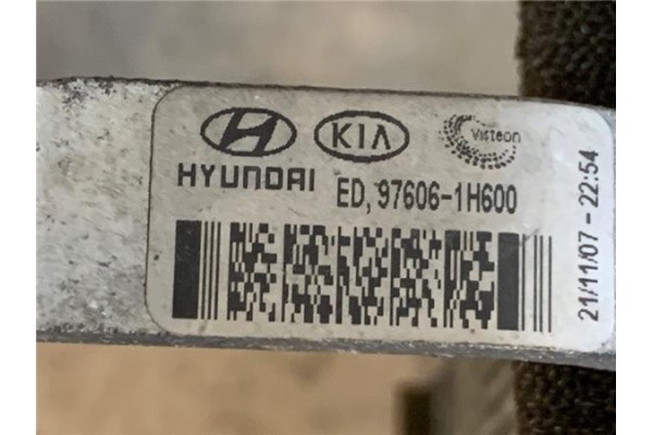 Recambio de radiador aire acondicionado para kia ceed sportswagon (ed) 2.0 emotion referencia OEM IAM ED976061H600  