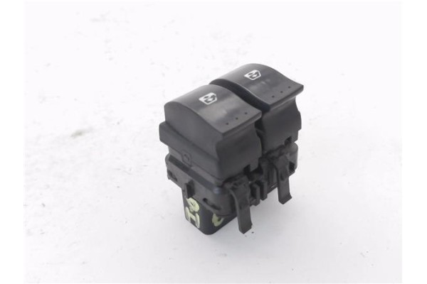 Recambio de mando elevalunas delantero izquierdo para renault clio ii (xbo) 1.5d dci 80cv referencia OEM IAM 060045C  