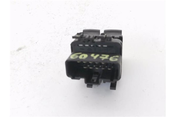 Recambio de mando elevalunas delantero izquierdo para renault clio ii (xbo) 1.5d dci 80cv referencia OEM IAM 060045C  