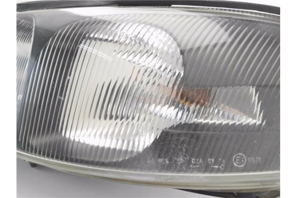 Recambio de faro delantero izquierdo para volvo s60 berlina 2.4 referencia OEM IAM 8659606 89006822 