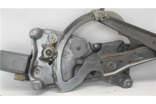 Recambio de mecanismo elevalunas delantero derecho para bmw serie 3 berlina (e36) referencia OEM IAM 130821278  