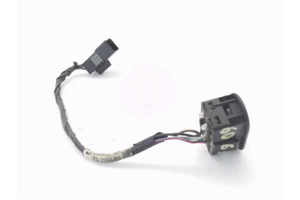 Recambio de mando elevalunas delantero derecho para opel corsa b 1.4 i referencia OEM IAM 90482478 3933717 