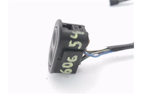 Recambio de mando elevalunas delantero derecho para opel corsa b 1.4 i referencia OEM IAM 90482478 3933717 