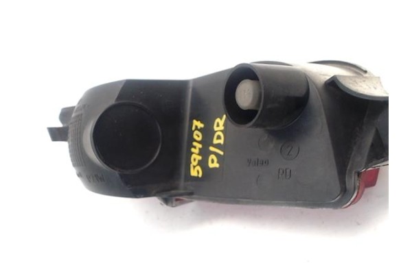 Recambio de piloto antiniebla trasero derecho para opel corsa c 1.7 cdti referencia OEM IAM   