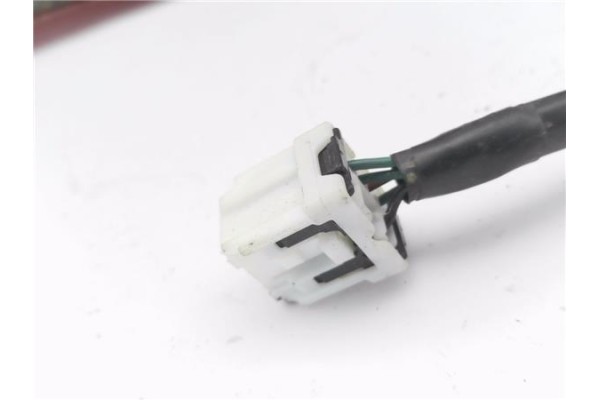 Recambio de piloto trasero derecho para nissan note (e11e) 1.5 acenta referencia OEM IAM 263300R 22016752 