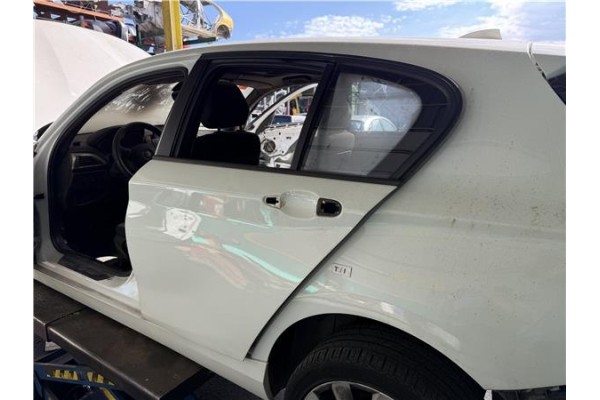 Recambio de puerta trasero izquierda para bmw serie 1 berlina 5p (f20) 2.0 116d referencia OEM IAM 41527284515  