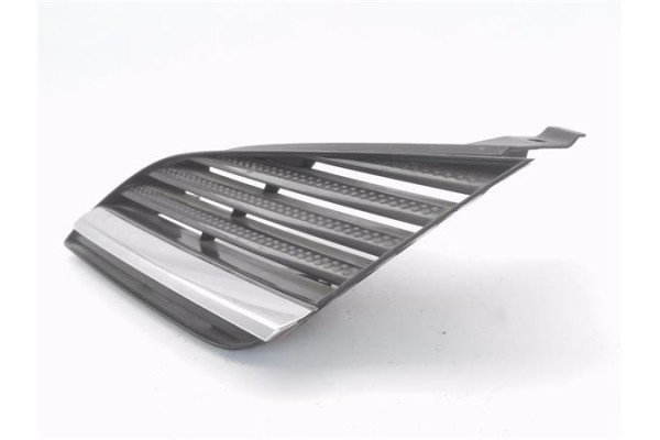 Recambio de rejilla capo para nissan primera berlina (p12) 2.0 acenta referencia OEM IAM 62330AU300  