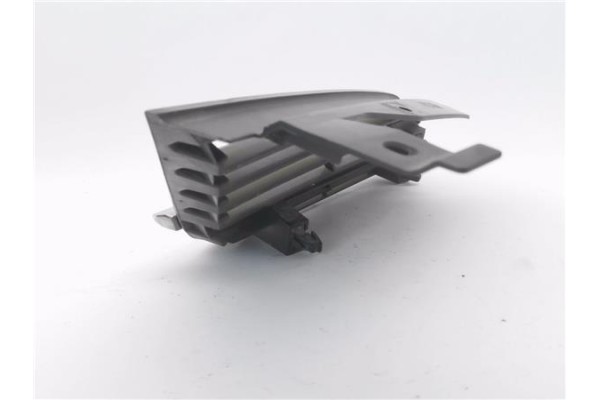 Recambio de rejilla capo para nissan primera berlina (p12) 2.0 acenta referencia OEM IAM 62330AU300  