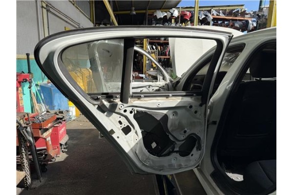 Recambio de puerta trasero izquierda para bmw serie 1 berlina 5p (f20) 2.0 116d referencia OEM IAM 41527284515  