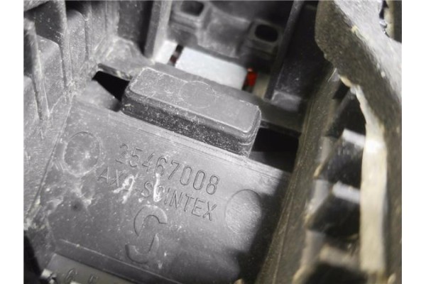 Recambio de piloto trasero izquierdo para nissan primastar furgón (x83) dci 80 referencia OEM IAM 25467008  