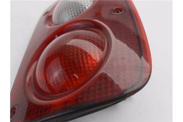 Recambio de piloto trasero derecho para land rover freelander (ln) 2.0 di hardback (72kw) referencia OEM IAM 22960202 AMR4003 