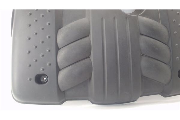 Recambio de tapa motor para ssangyong kyron 2.0 200 xdi referencia OEM IAM A6640100014  