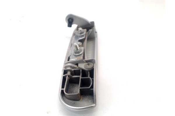 Recambio de maneta exterior porton para mitsubishi colt cz3 berl. 5 (z30a) 1.1 inform (d) referencia OEM IAM   