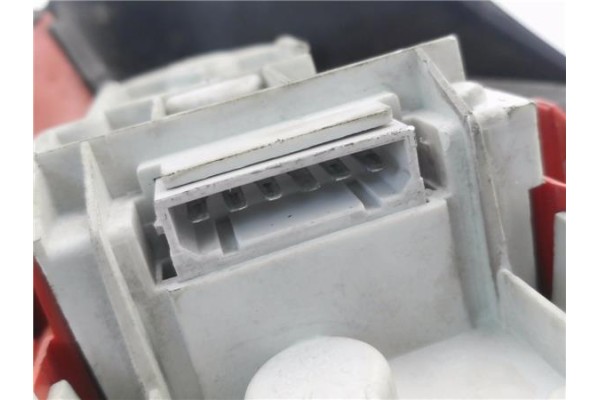 Recambio de piloto trasero derecho para audi a3 (8l) 1.9 tdi ambiente referencia OEM IAM 8L0945096B  