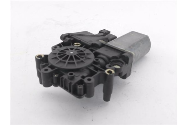 Recambio de motor elevalunas delantero izquierdo para audi a3 (8l) 1.9 tdi ambiente referencia OEM IAM 114181102 103022100 