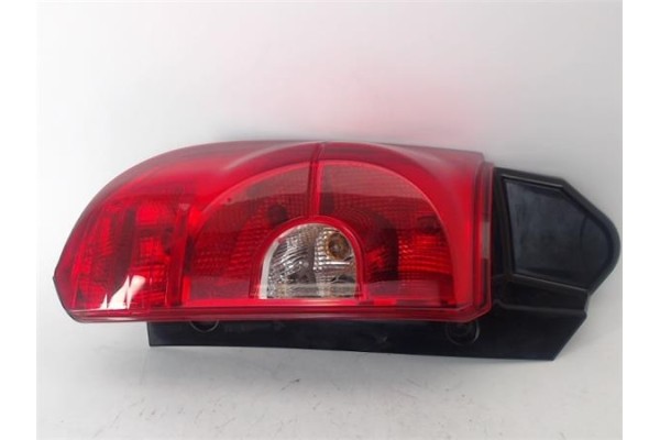Recambio de piloto trasero izquierdo para mitsubishi colt cz3 berl. 5 (z30a) 1.1 inform (d) referencia OEM IAM   