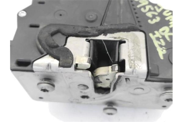 Recambio de cierre electromagnetico delantero izquierdo para citroen jumper furgón 2.2 hdi 120 referencia OEM IAM 1633564680 162