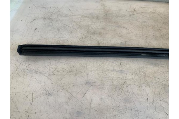 Recambio de barras de techo para citroen c3 1.1 i referencia OEM IAM   