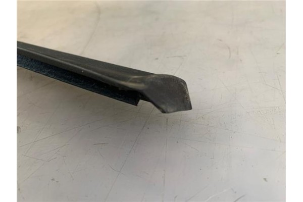Recambio de barras de techo para citroen c3 1.1 i referencia OEM IAM   