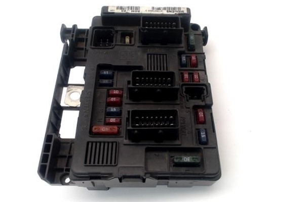Recambio de caja fusibles/rele para citroen c3 1.4 hdi referencia OEM IAM   