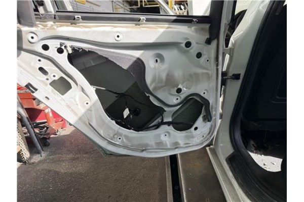 Recambio de puerta trasero izquierda para bmw serie 1 berlina 5p (f20) 2.0 116d referencia OEM IAM 41527284515  