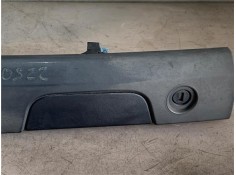 Recambio de moldura porton trasero para dacia dokker 1.5 essential referencia OEM IAM 8200490253  