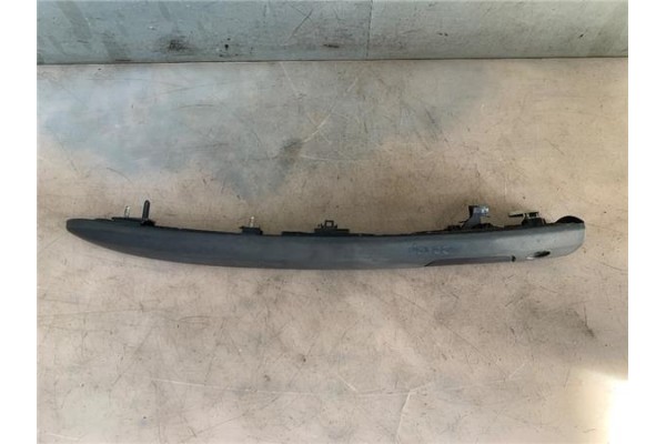 Recambio de moldura porton trasero para dacia dokker 1.5 essential referencia OEM IAM 8200490253  