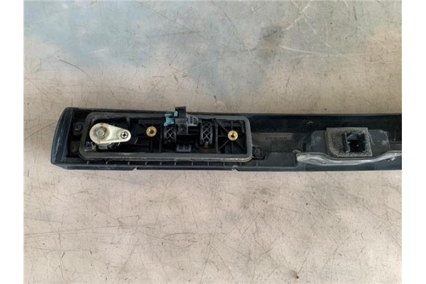 Recambio de moldura porton trasero para dacia dokker 1.5 essential referencia OEM IAM 8200490253  