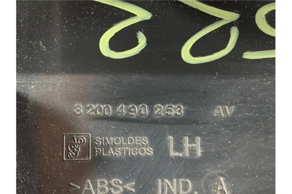 Recambio de moldura porton trasero para dacia dokker 1.5 essential referencia OEM IAM 8200490253  