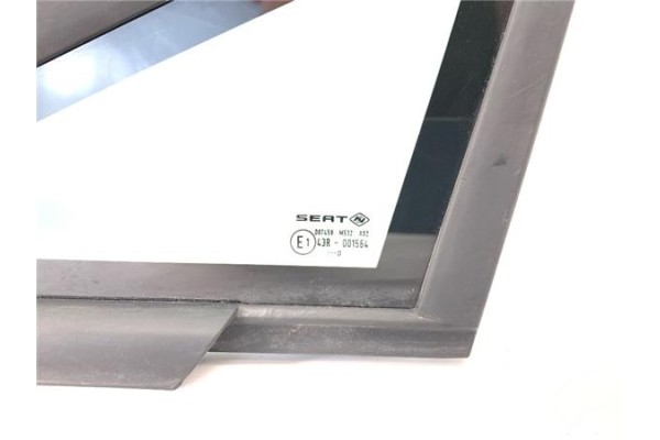 Recambio de luna fija delantero izquierda para seat leon (1p1) 1.4 tsi referencia OEM IAM 1P0845411  